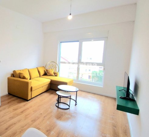 Tirane, jepet me qera apartament 1+1+Ballkon Kati 2, 65 m² 400 € (Ali Demi/ Kompleksi Kaimi)
