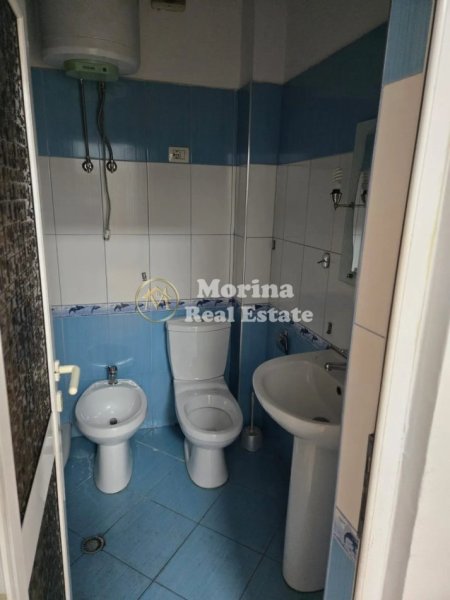 Tirane, jepet me qera apartament 2+1 Kati 3, 75 m² 600 € (Kinema Agimi, Bulevardi Bajram Curri)