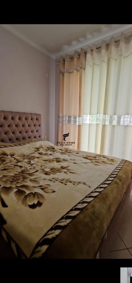Tirane, jepet me qera apartament 1+1+Ballkon Kati 4, 65 m² 380 € (KOMBINAT)