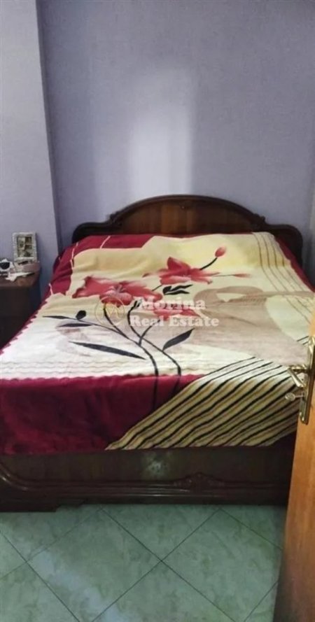 Tirane, jepet me qera apartament 2+1 Kati 7, 75 m² 380 € (Kombinat)