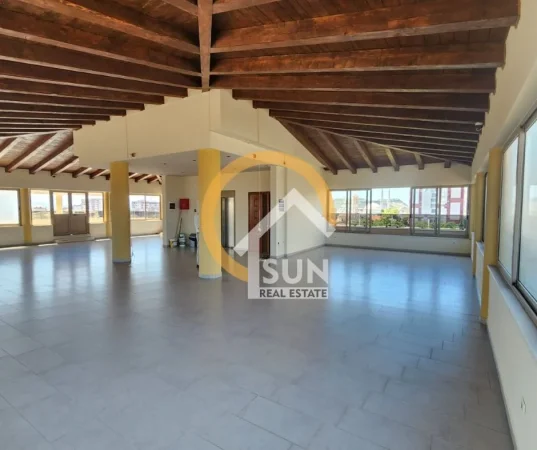 Shkoder, jepet me qera ambjent biznesi Kati 5, 370 m² (rr. Hasan Riza Pasha)