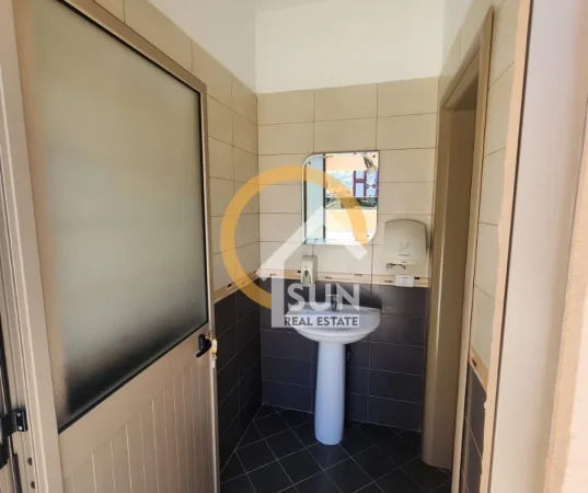 Shkoder, jepet me qera ambjent biznesi Kati 5, 370 m² (rr. Hasan Riza Pasha)