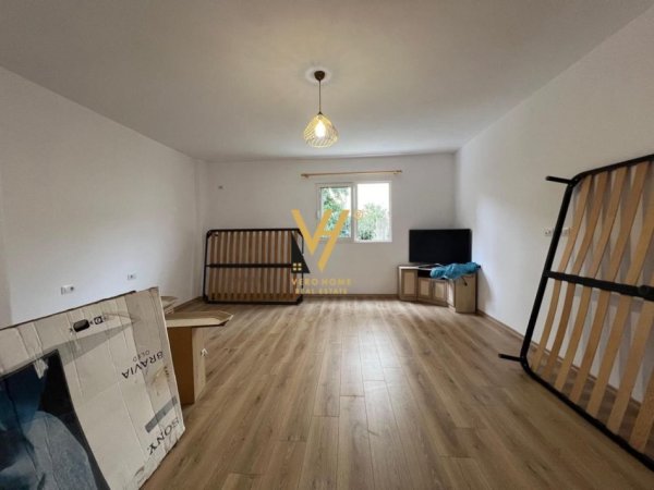 Tirane, jepet me qera apartament 2+1+Ballkon Kati 2, 112 m² 550 € (VILAT GJERMANE)