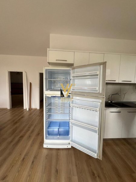 Tirane, jepet me qera apartament 2+1+Ballkon Kati 2, 112 m² 550 € (VILAT GJERMANE)