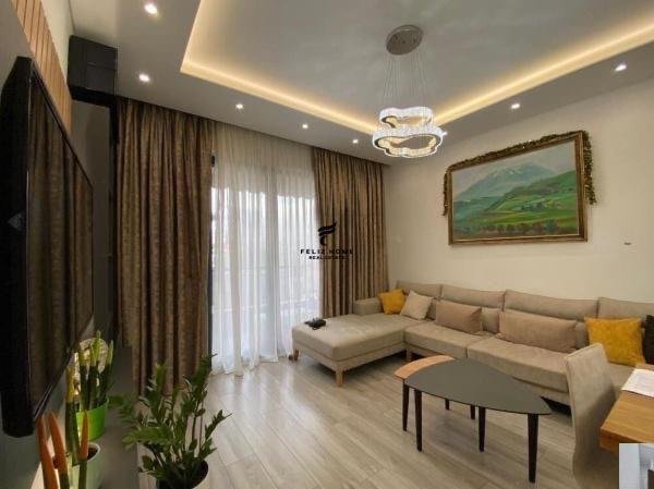 Tirane, shitet apartament 2+1+Ballkon Kati 3, 102 m² 187.000 € (KINOSTUDIO)