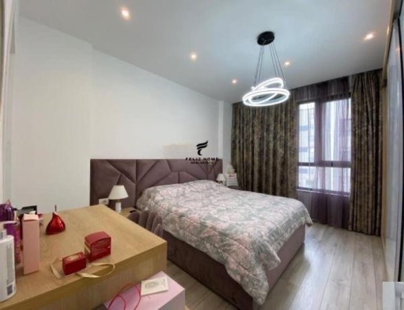 Tirane, shitet apartament 2+1+Ballkon Kati 3, 102 m² 187.000 € (KINOSTUDIO)