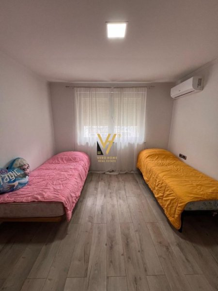 Tirane, jepet me qera apartament 2+1+Ballkon Kati 4, 80 m² 850 € (QENDER)