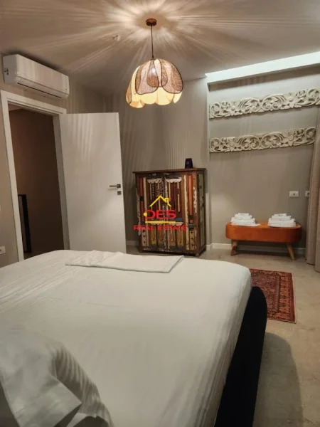 Vlore, shitet apartament duplex 2+1+Ballkon Kati 1, 120 m² (Rruga Aleksandër Moisiu)