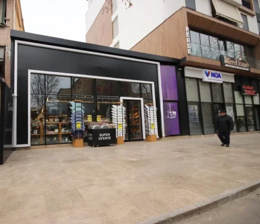 Tirane, shes dyqan Kati 0, 187 m² (Rruga e Dibres)