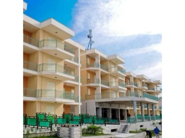 Vlore, shitet apartament 2+1+Ballkon Kati 4, 99 m² 247.500 € (Rezidenca Panorama, Vlorë)