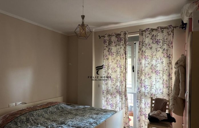 Tirane, jepet me qera apartament 1+1+Ballkon Kati 2, 95 m² 600 € (LIQENI I THATE)