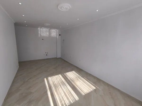 Tirane, shitet apartament 1+1+Aneks Kati 3, 61 m² 78.000 € (fresk)