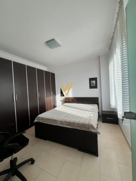 Tirane, jepet me qera apartament 1+1+Ballkon Kati 7, 70 m² 550 € (ZOGU I ZI)