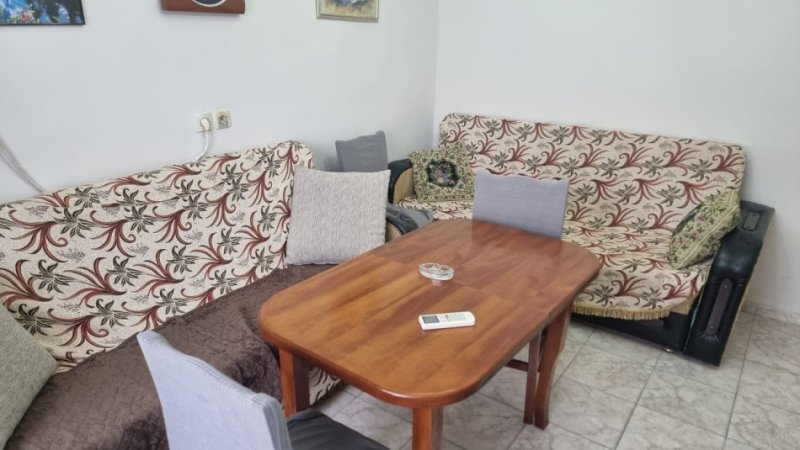 Tirane, jepet me qera 2+1 Kati 2, 70 m² 400 € (️JEPET SUPER APARTAMENT ME QERA 2+1 TRK ZOGU I ZI. TEK HOTEL COLOSEO.)