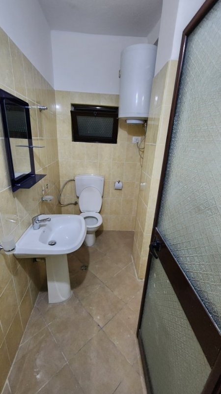 Tirane, jepet me qera apartament 2+1 Kati 3, 95 m² 750 € (JEPET ME QERA SUPER APARTAMENTI 2+1+2 NE ZONEN ME TE MIRE TE TIRANES. NJE ZONE SI MYSLYM SHYRI)