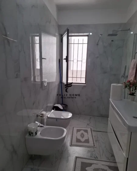 Tirane, shitet apartament 3+1+Ballkon Kati 5, 135 m² 197.000 € (ASTIR)