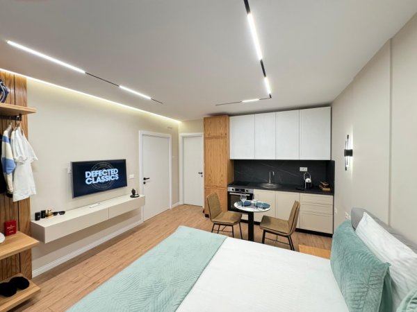 Tirane, jepet me qera garsonier 1+1+Ballkon Kati 7, 40 m² 650 € (astir)
