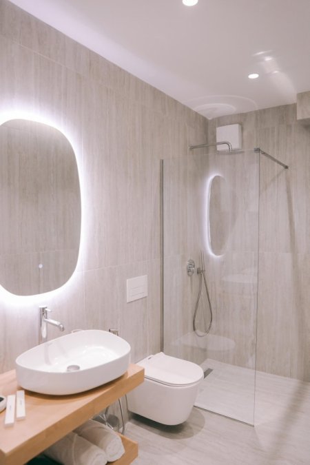 Tirane, jepet me qera garsonier 1+1+Ballkon Kati 7, 40 m² 650 € (astir)