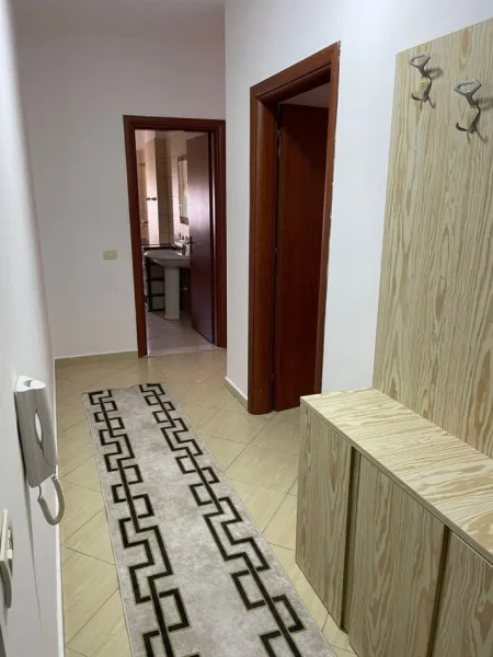 Tirane, jap me qera apartament 2+1+Ballkon Kati 2, 100 m² (Kodra e Diellit)