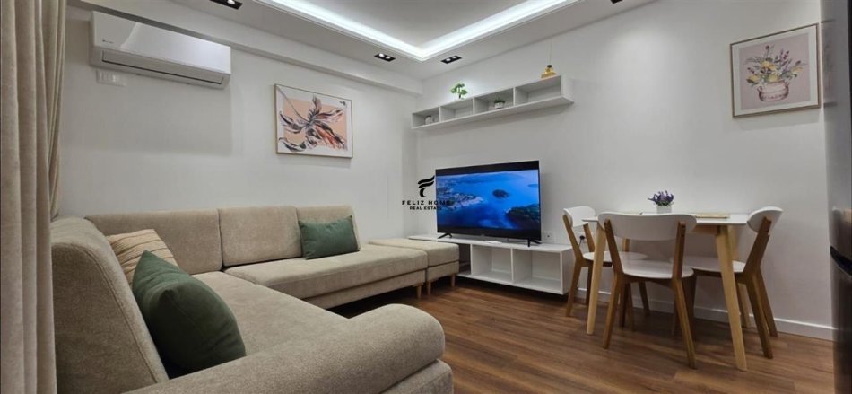 Tirane, shitet apartament 2+1+Ballkon Kati 1, 100 m² 370.000 € (21 DHJETORI)