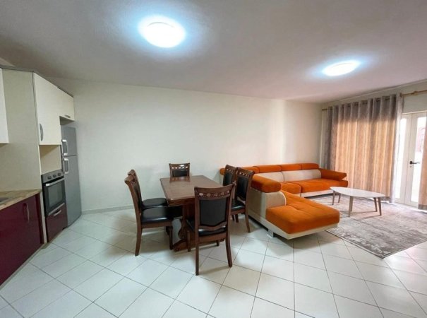 Tirane, jepet me qera apartament 2+1 Kati 4, 550 m² 550 € (Astir)