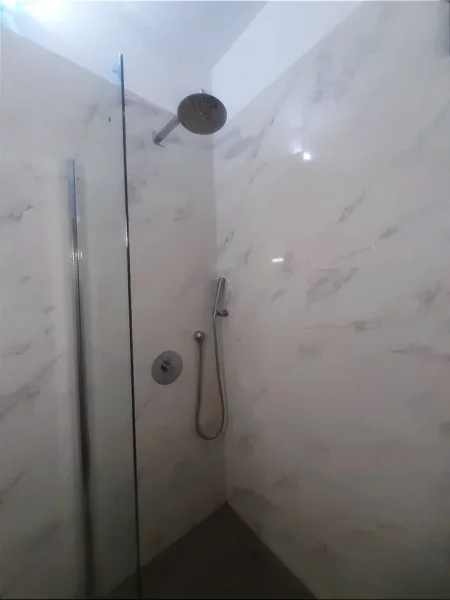 Tirane, jepet me qera apartament 3+1 , 101 m² 1.200 € (Bulevardi zogu 1)