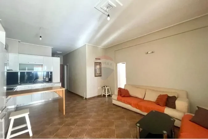 Tirane, jepet me qera apartament 2+1 Kati 3, 90 m² 350 € (Kamez)