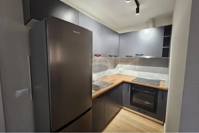 Tirane, jepet me qera garsonier 1+1 Kati 3, 50 m² 490 € (Rruga Bogdanve)