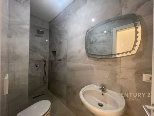 Tirane, jepet me qera apartament Kati 3, 110 m² 600 € 