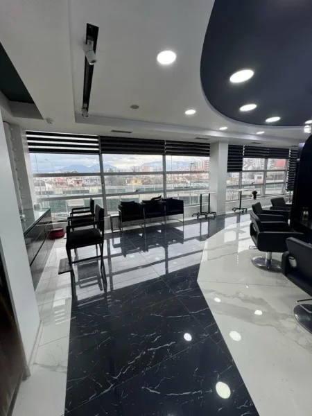 Tirane, shitet ambjent biznesi Kati 1, 160 m² 400.000 € (ASTIR)