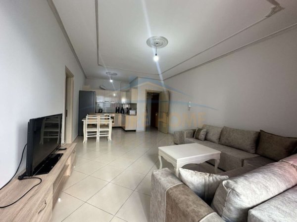 Tirane, jepet me qera apartament 2+1 Kati 3, 104 m² 450€ (YZBERISHT)