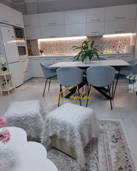 Tirane, shitet apartament 3+1 Kati 0, 134 m² 197.000 € (ASTIR)