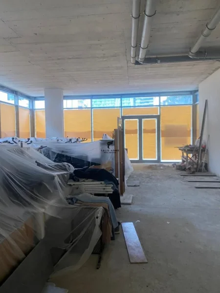 Tirane, jepet me qera dyqan Kati 0, 376 m² 15.000 € (AIR ALBANIA)