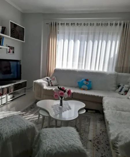Tirane, shitet apartament 3+1 Kati 5, 135 m² 197.000 € (Astir)