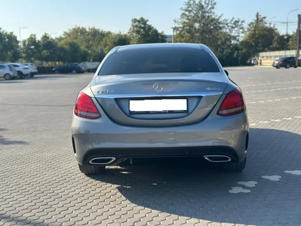 Durres, shes makine Mercedes Benz c250 cdi Amg line Nafte, e argjendtë automatik Klima 210.000 km 20.000 €