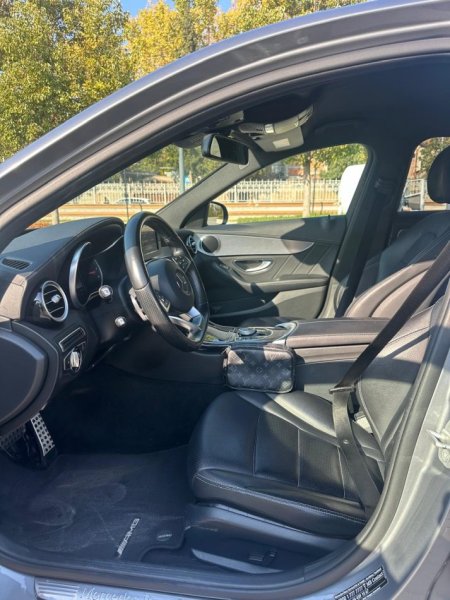 Durres, shes makine Mercedes Benz c250 cdi Amg line Nafte, e argjendtë automatik Klima 210.000 km 20.000 €