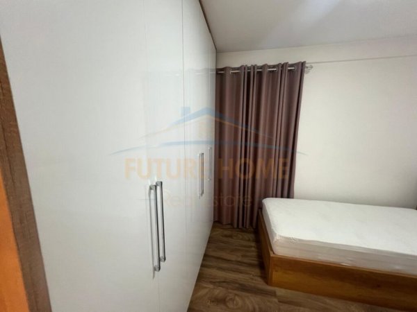 Tirane, jepet me qera apartament 2+1 Kati 4, 80 m² 650 € (Rruga 5 Maji)