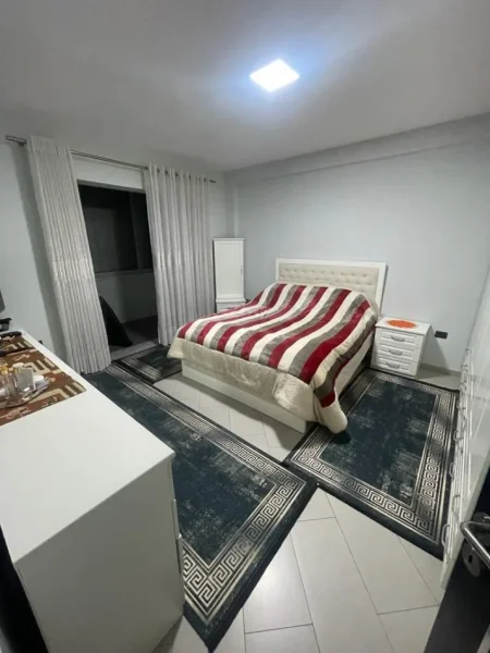 Tirane, shitet apartament 3+1 Kati 3, 220 m² 195.000 € (Kamez)