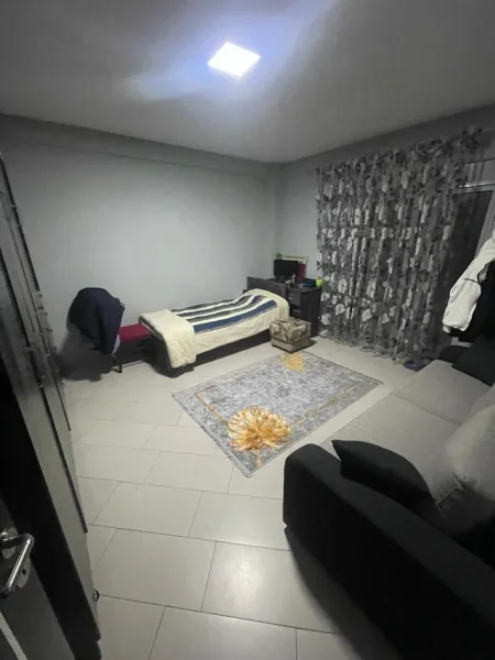 Tirane, shitet apartament 3+1 Kati 3, 220 m² 195.000 € (Kamez)