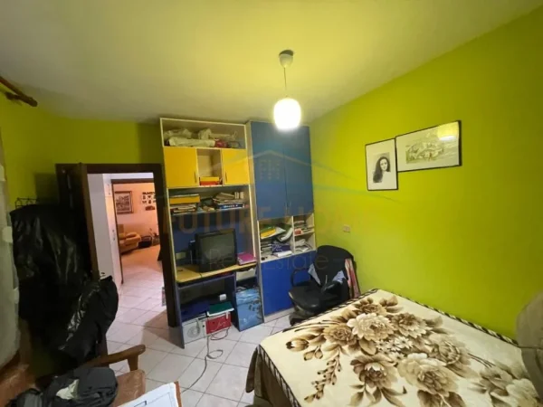 Durres, shitet apartament 2+1 Kati 5, 90 m² 90.000 € (Stadiumi)