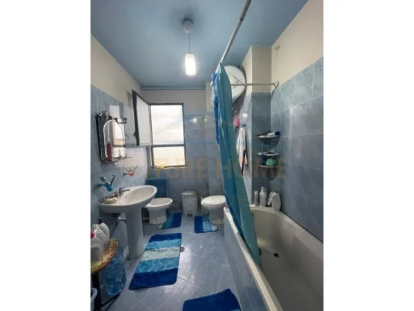 Durres, shitet apartament 2+1 Kati 5, 90 m² 90.000 € (Stadiumi)