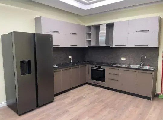 Tirane, jepet me qera shtepi 3+1 Kati 2, 170 m² 600 € (Porcelan)