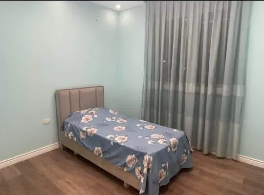 Tirane, jepet me qera shtepi 3+1 Kati 2, 170 m² 600 € (Porcelan)