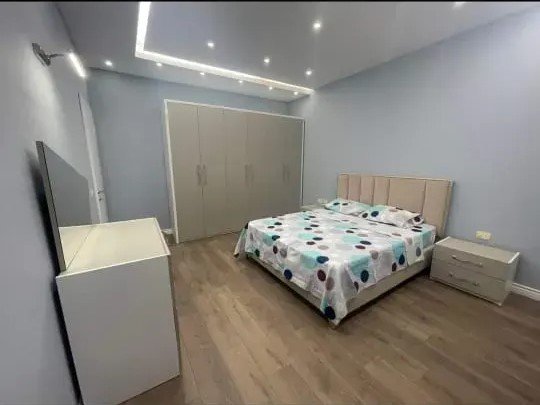 Tirane, jepet me qera shtepi 3+1 Kati 2, 170 m² 600 € (Porcelan)