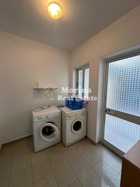 Tirane, jepet me qera apartament 1+1+Aneks Kati 1, 70 m² 500 € (Medreseja)