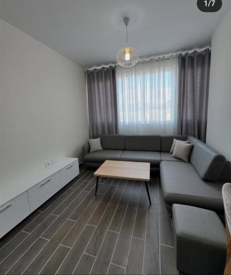 Tirane, jepet me qera apartament 2+1+Ballkon Kati 6, 85 m² 500 € (rruga Konferenca e Pezes)