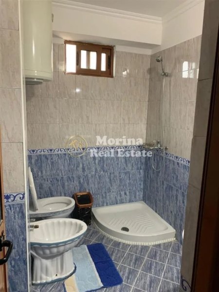 Tirane, jepet me qera apartament 3+1 Kati 3, 81 m² 700 € (Selvia)