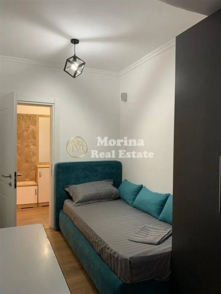 Tirane, jepet me qera apartament 3+1 Kati 3, 81 m² 700 € (Selvia)