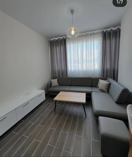 Tirane, jepet me qera apartament 2+1+Ballkon Kati 6, 85 m² 500 € (rruga Konferenca e Pezes)