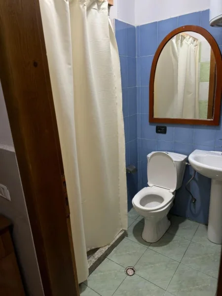 Tirane, jepet me qera apartament 3+1+Ballkon Kati 2, 100 m² 500 € (rruga Teodor Keko)